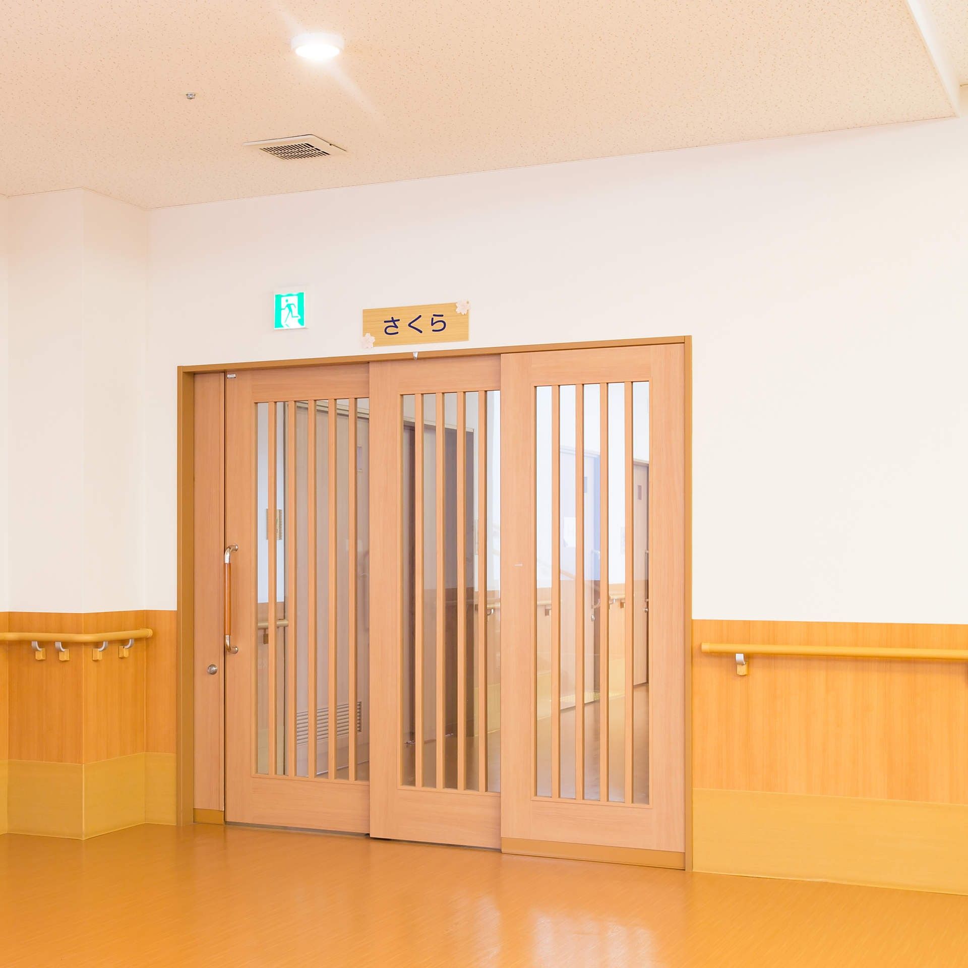ゆったり出入口