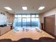 広々とした明るい共有スペース