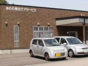 駐車場のある建物