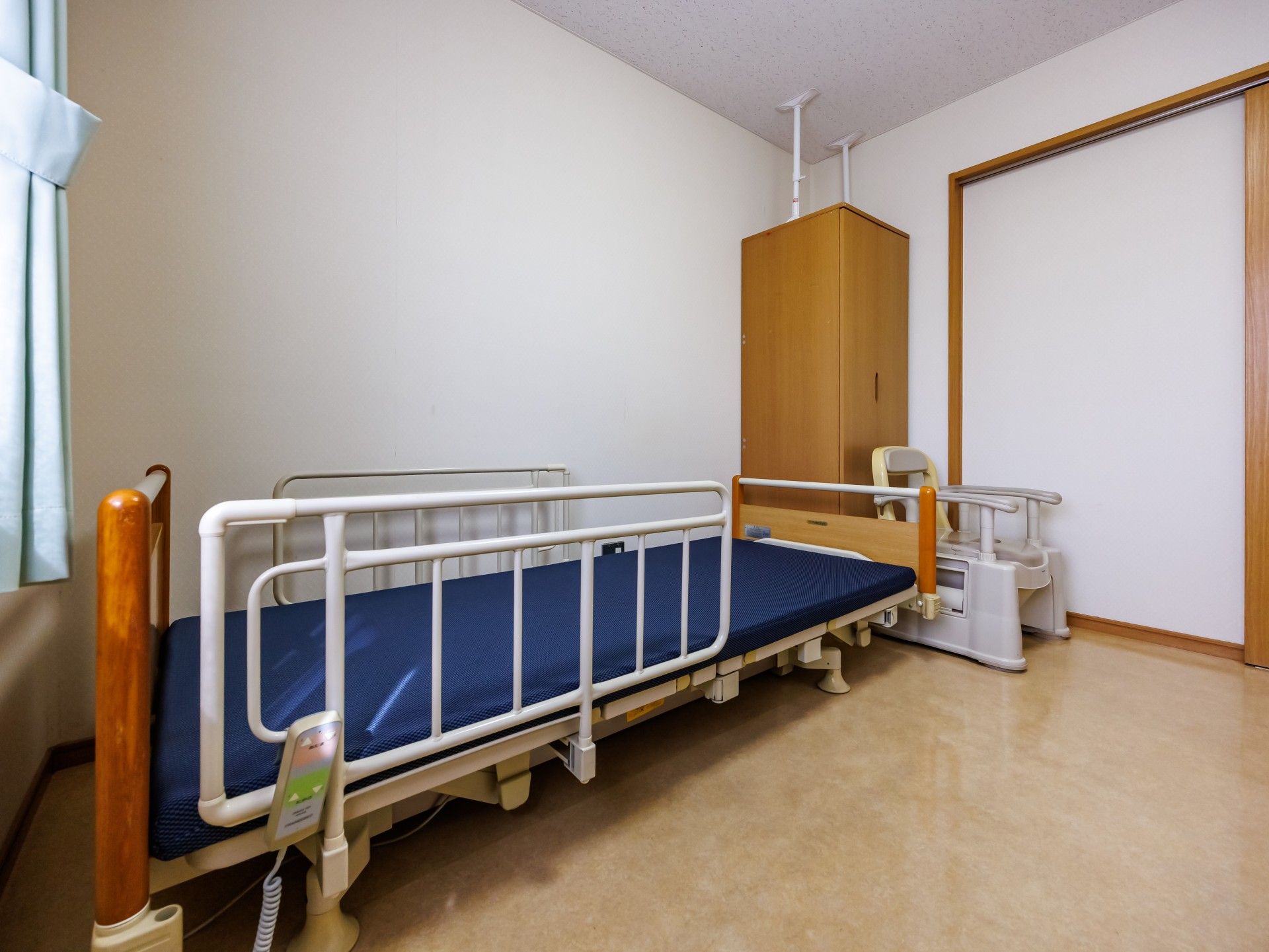 落ち着いた雰囲気の居室