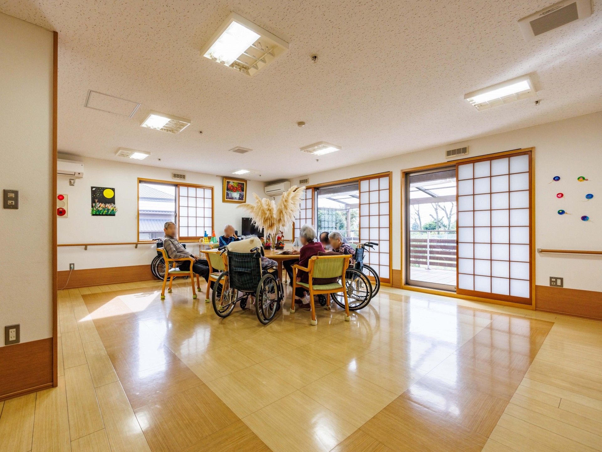 和風の明るい交流スペース