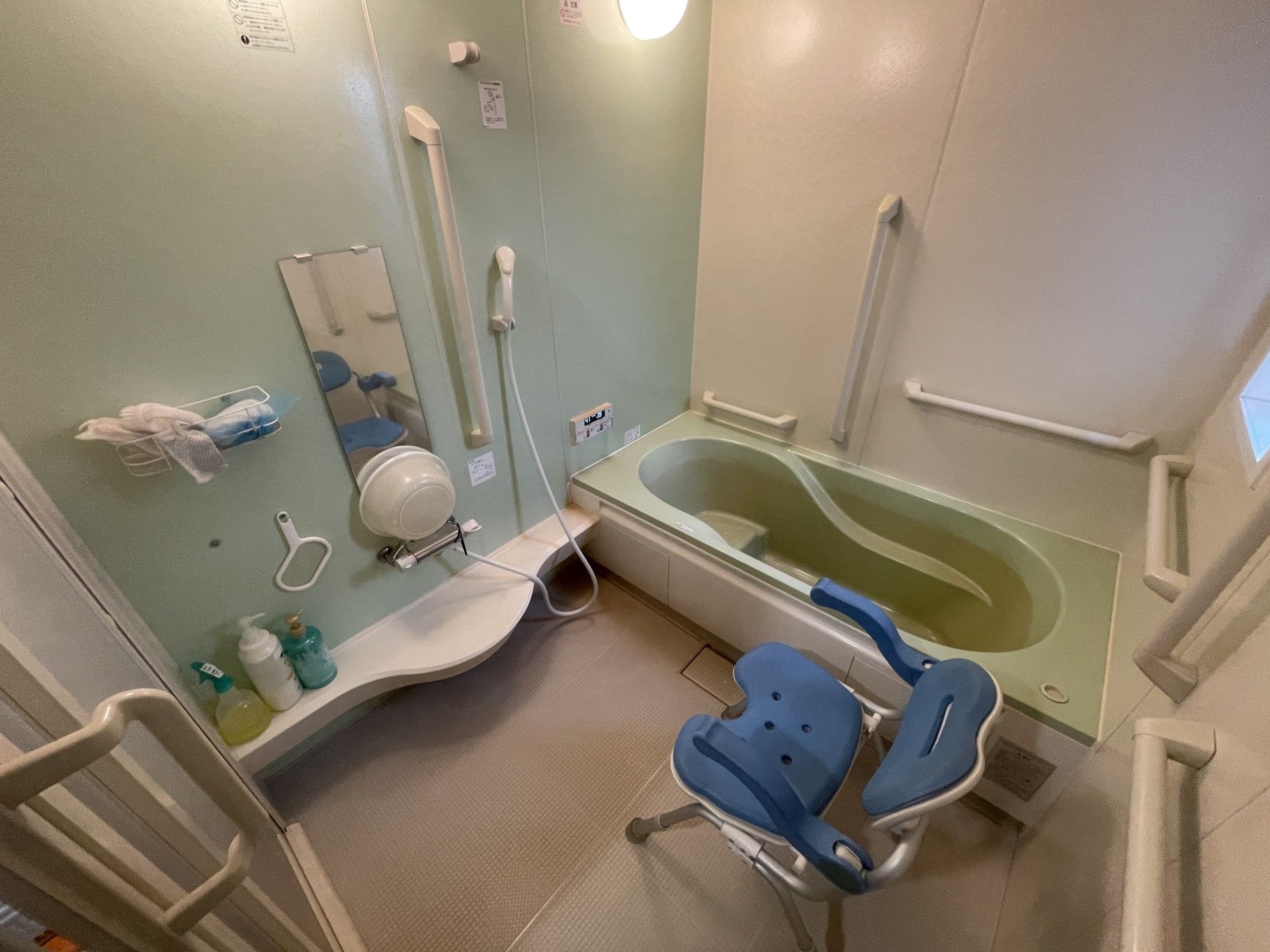 安全に配慮した浴室