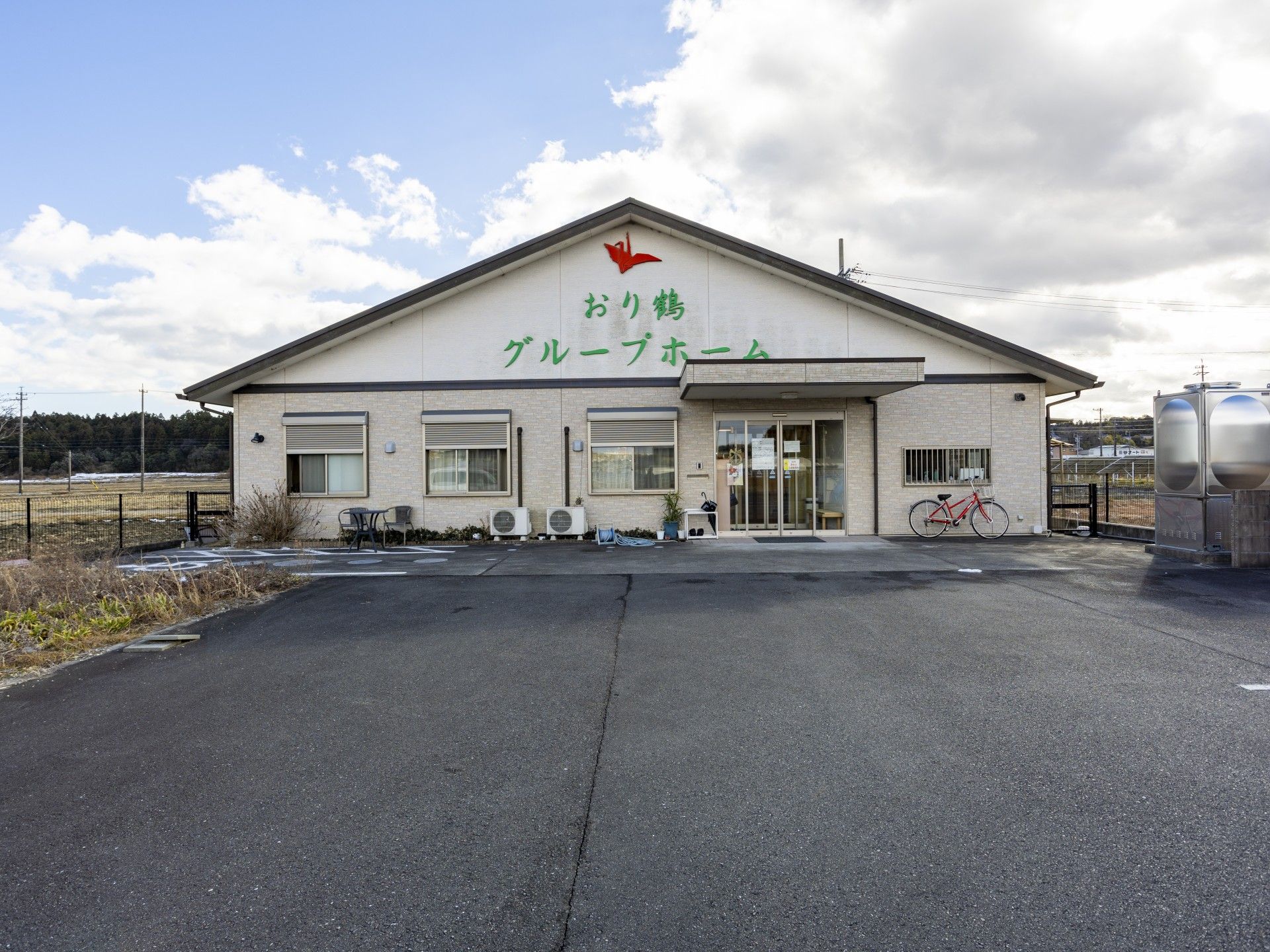 建物の正面玄関