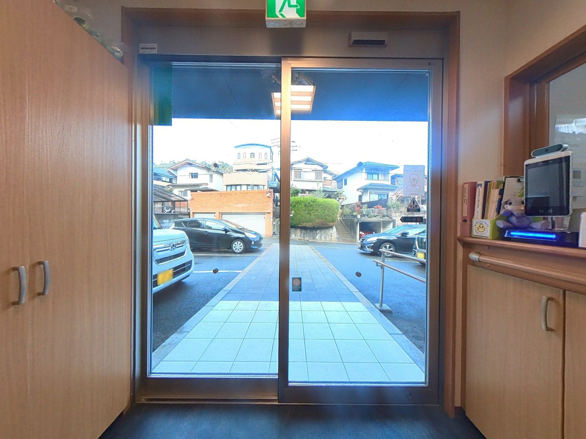 エントランスの自動扉