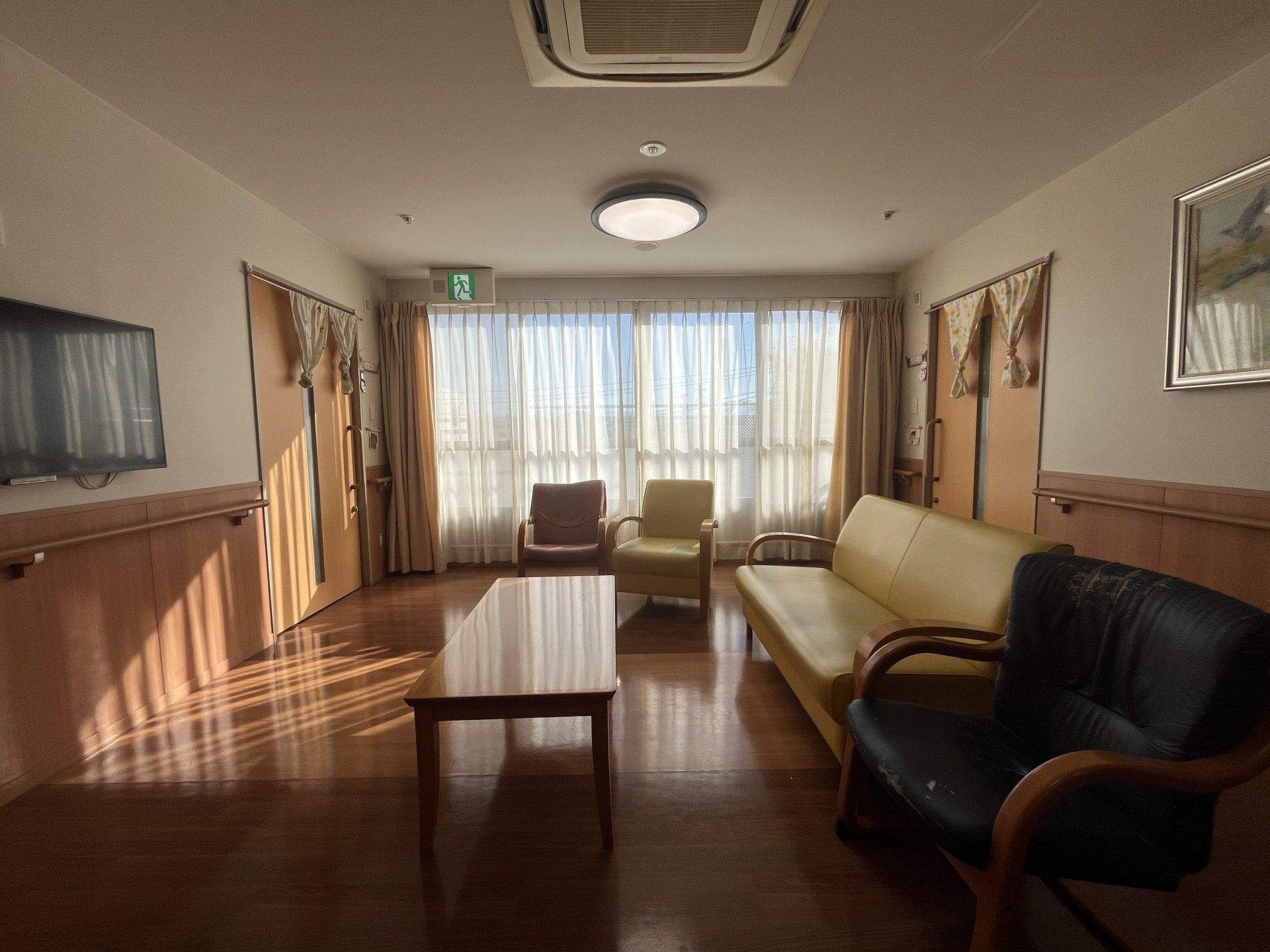 日差しが差し込む居室