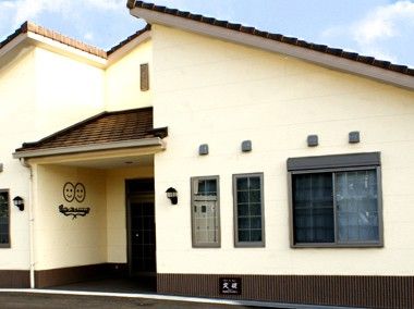 温かみのある建物外観