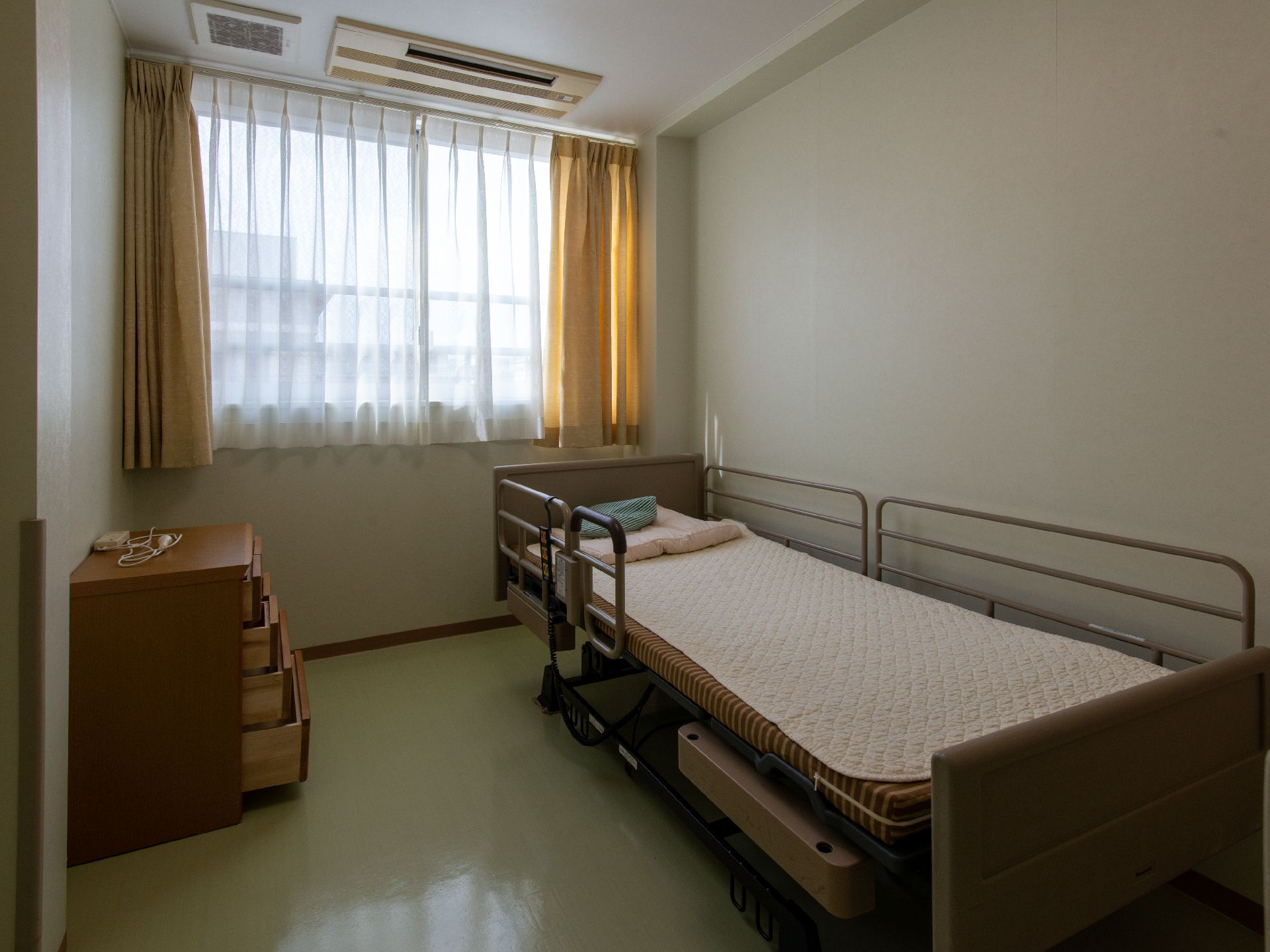 家具などを多く設置することのできる居室