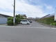静かな住宅街に面した施設外観