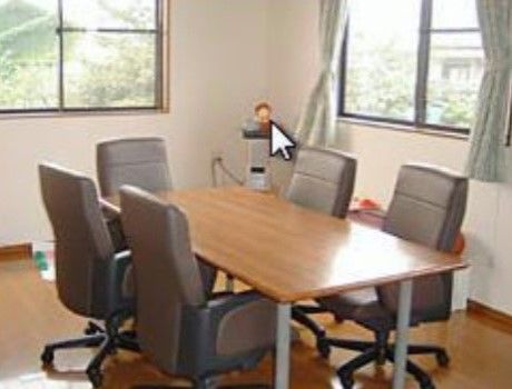 スタッフが会議をするための部屋である。定期的に会議を行うことで入居者様の状況を共通理解し、安全面等に配慮することができる。
