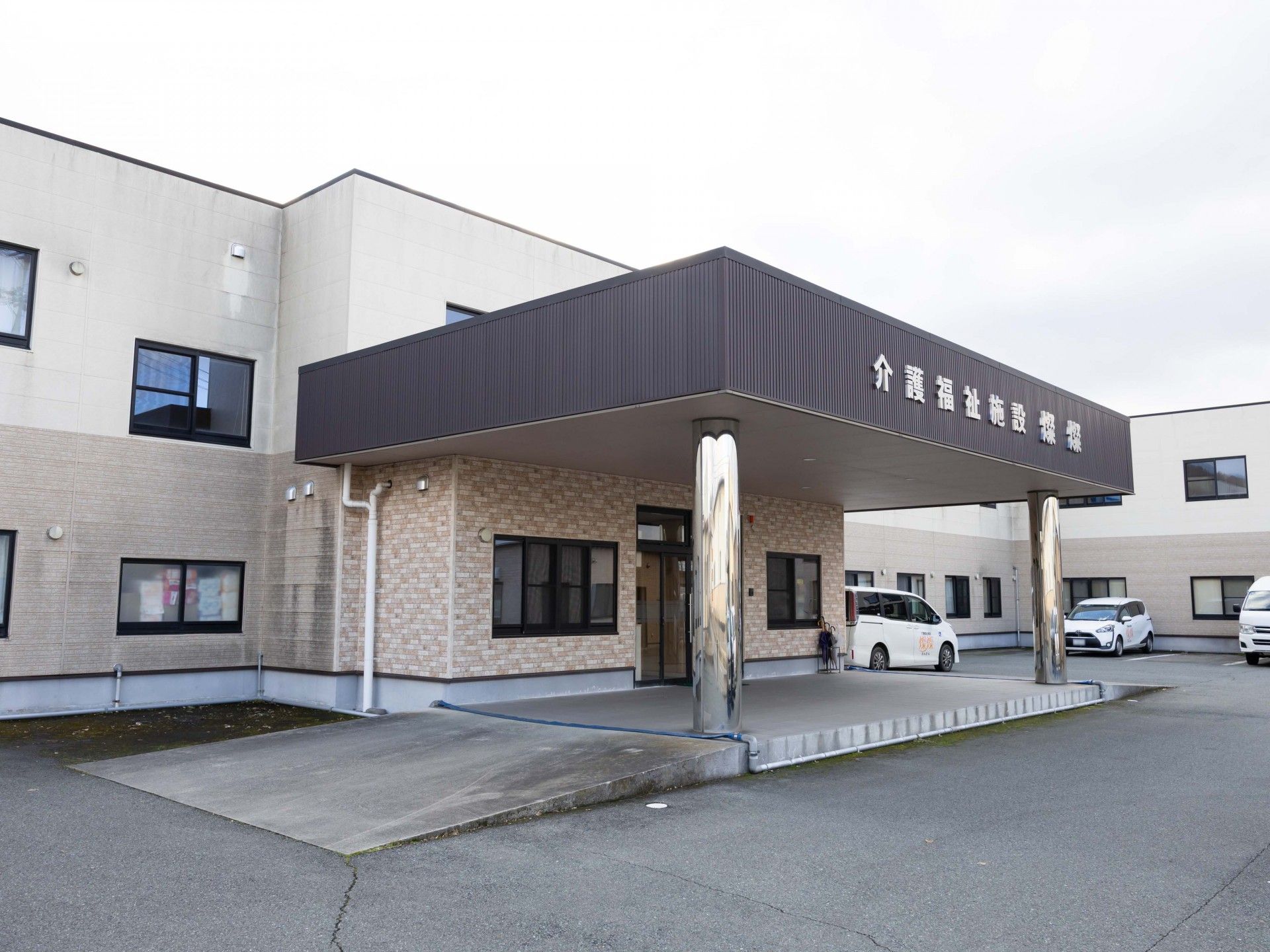 エントランスの外観