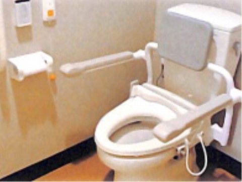 バリアフリー設計のトイレ