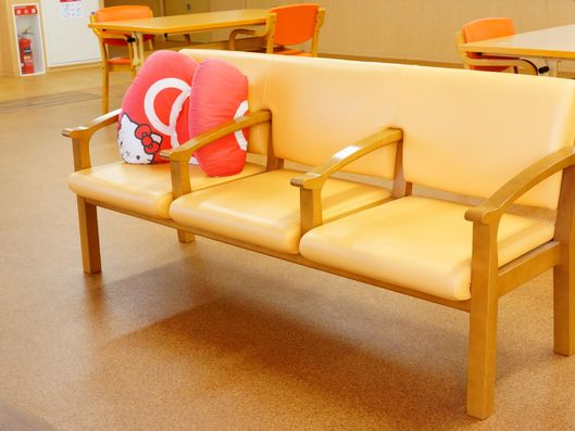 食堂のソファー