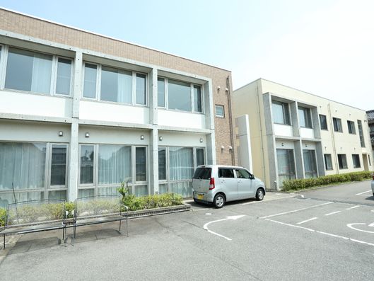 施設の外観