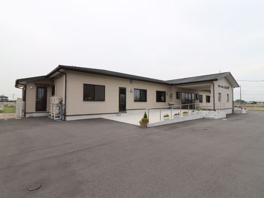 施設の外観