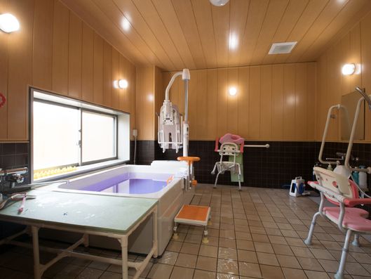 バリアフリーの浴室