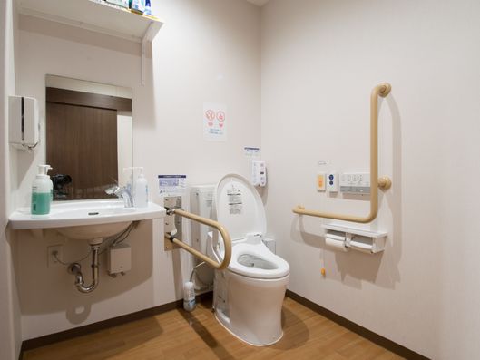 車イスでも利用できるトイレ