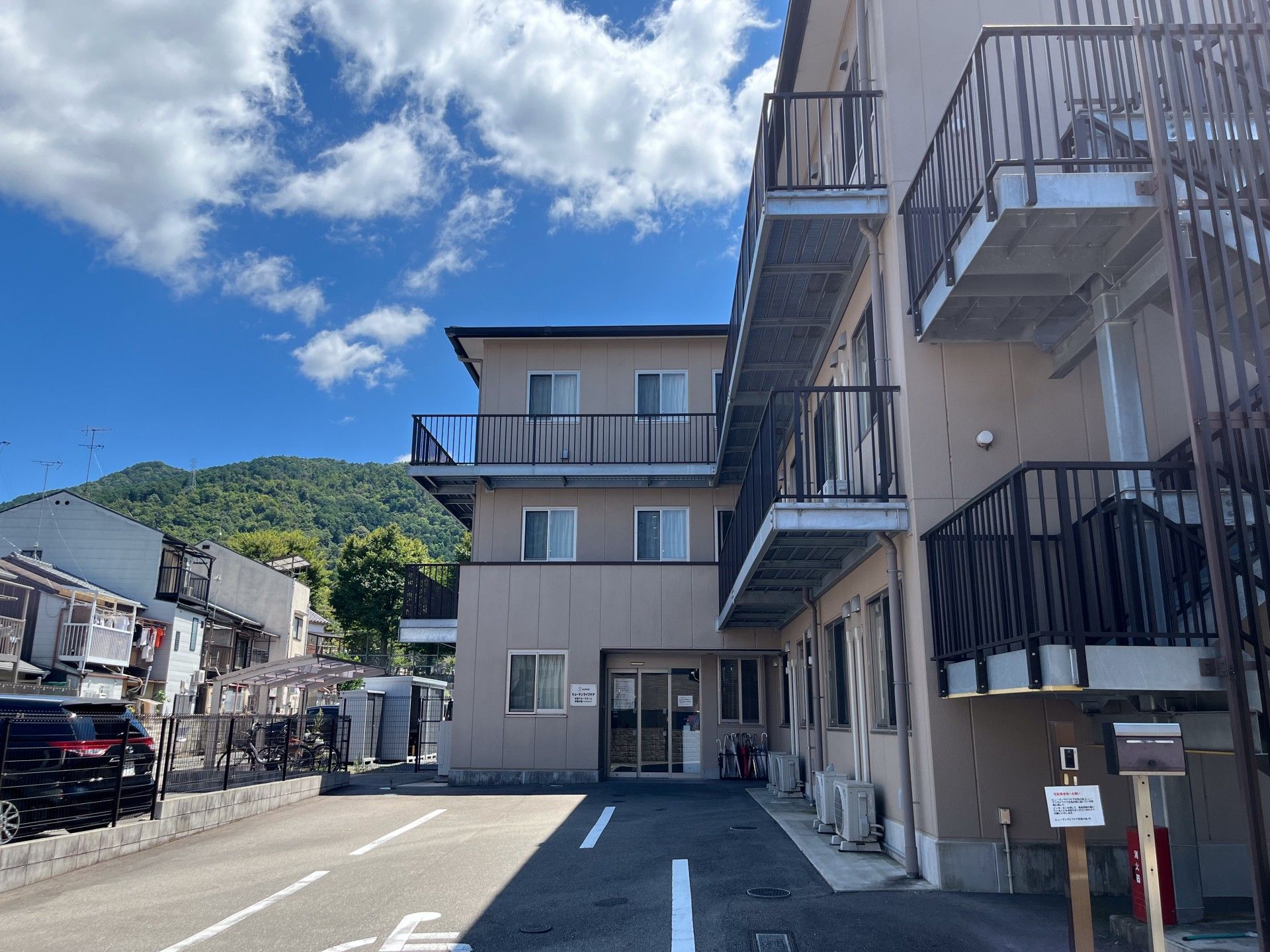 快適な居住空間エントランス