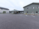 静かな通りに面した介護施設