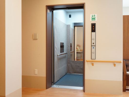 エレベーター
