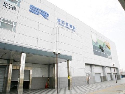広々とした清潔な外観