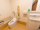 バリアフリー対応のトイレ設備
