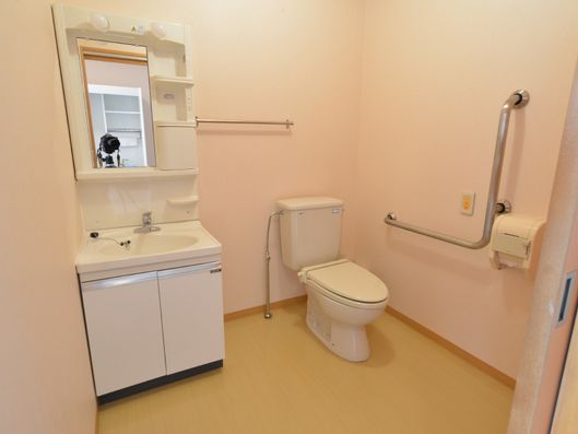 トイレと洗面台