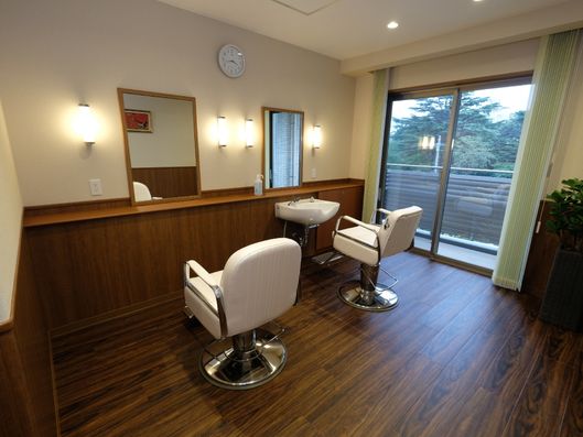 ヘアーサロン(理美容室)