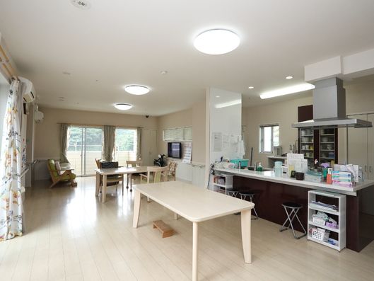 隔たりを生まないオープンカウンター