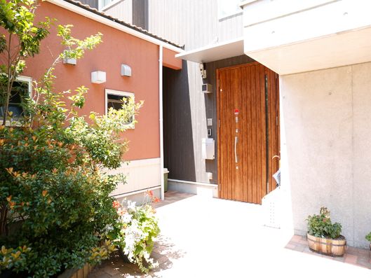 お洒落な外装が魅力