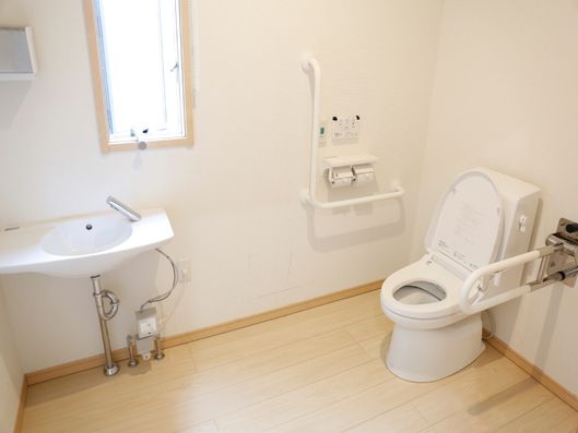 広々としたトイレ