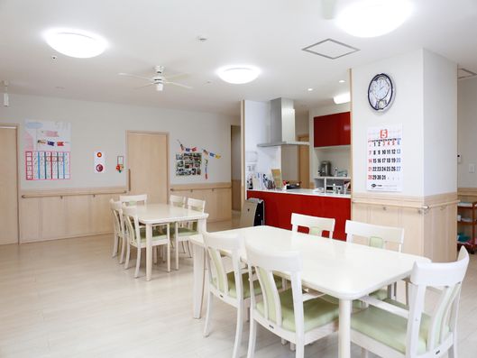 広くてきれいなキッチンダイニング