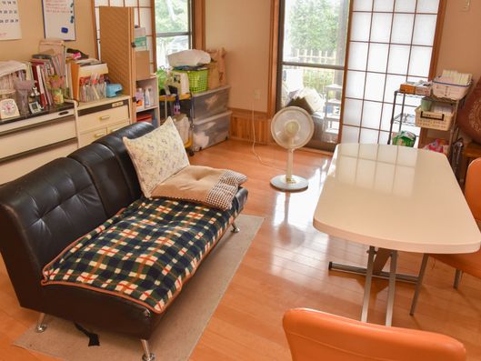 リビングとウッドデッキ