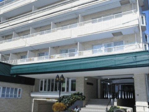 敬老園ロイヤルヴィラ東京武蔵野の医療体制。地域の医療機関と連携し、質の高い健康サポートをしている。