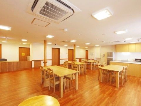 高齢者専用賃貸住宅「秋桜ヴィレッジ」の食堂