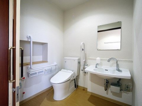 「万葉かぬま」の居室内トイレ