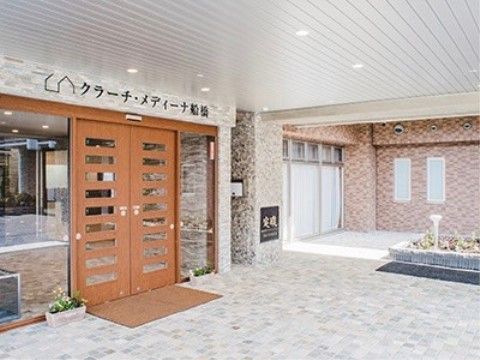 「クラーチ・メディーナ船橋」のエントランス