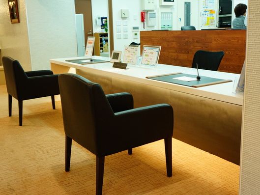 受付カウンター1