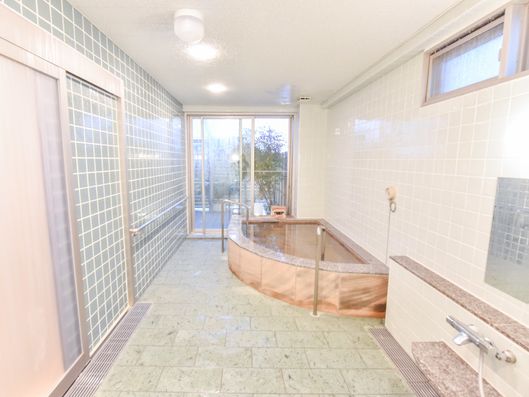 洗い場と大浴場