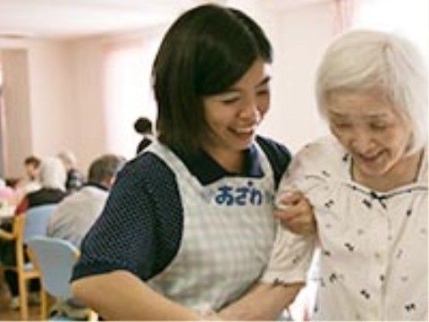 いこいの里 曽根のスタッフ。小さなことでもお力になれるよう、全力でサポートいたします。