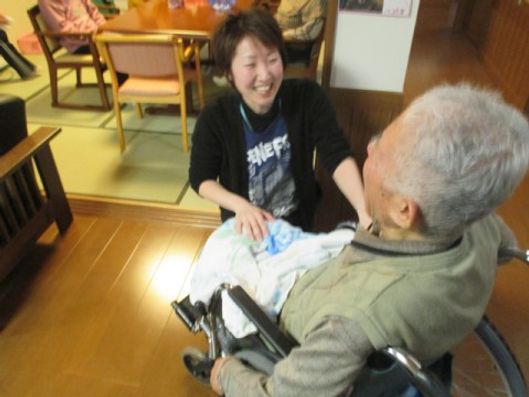 入居者様とケアスタッフ