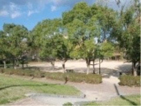 「ベストウェル兵庫」の周辺施設。近隣公園に散歩することができる。