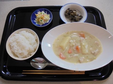 「ベストウェル兵庫」のお食事５。ルー物は、食材の美味しさが味わえる。
