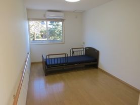 「まごころの家 土浦真鍋」の居室。お好きな家具を持ち込んで自由にコーディーネートができる。