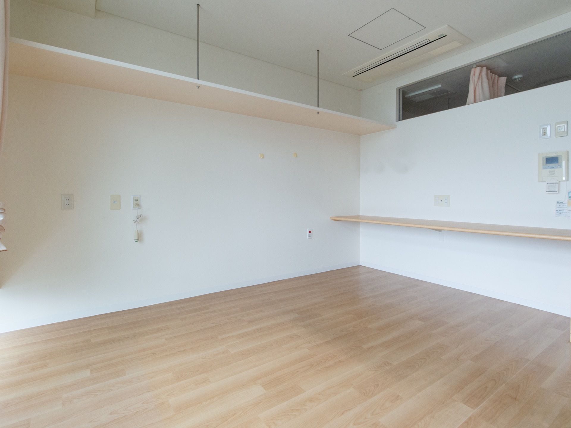 各居室の機能、トイレやキッチンなどの設備はフロアごとに同じだが、場所によってレイアウトが違うものとなっている。