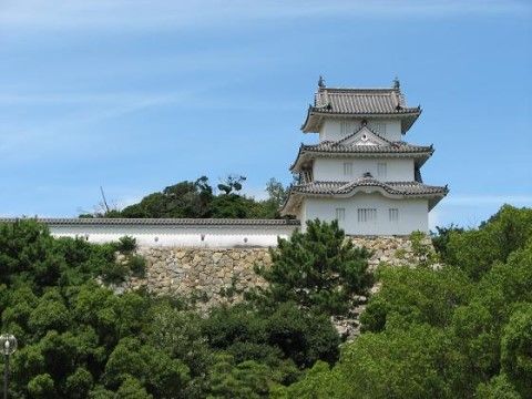「サービス付き高齢者向け住宅 ガーデンライフ神戸西」の周辺施設。明石城も近くにあるので、お城を見に行くの歴史を感じられる。