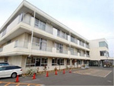 「介護付高齢者住宅 松寿園」の周辺施設。隣接された安定した病状の方の住まいに配慮した施設を併設している。