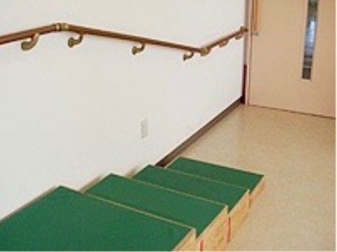 「介護付有料老人ホーム スカンセン泉佐野」の機能回復訓練室。運動機能向上や、身体機能を高められる。