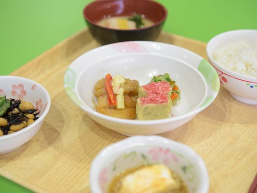 お食事