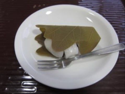 「介護付有料老人ホーム ウェル静岡」のかしわ餅。５月に召し上がるかしわ餅。