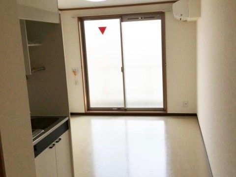 「ほのか東住吉」居室にはお気に入りの家具を自由に配置していただけます。